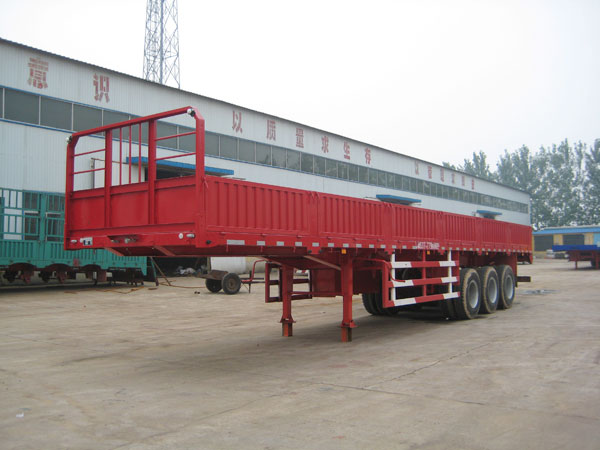 倉(cāng)欄式半掛車 倉(cāng)欄式半掛車