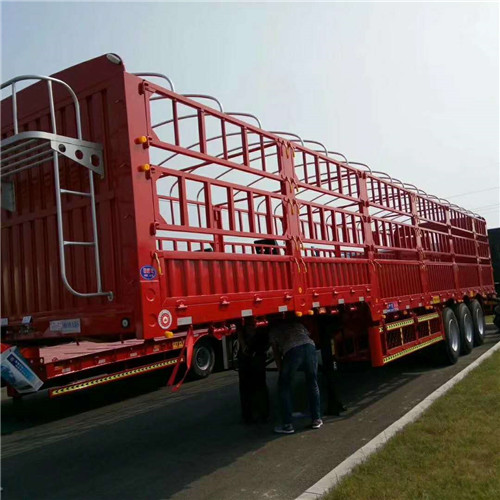 倉(cāng)欄半掛車