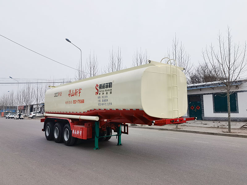 普通液體運輸半掛車生產(chǎn)